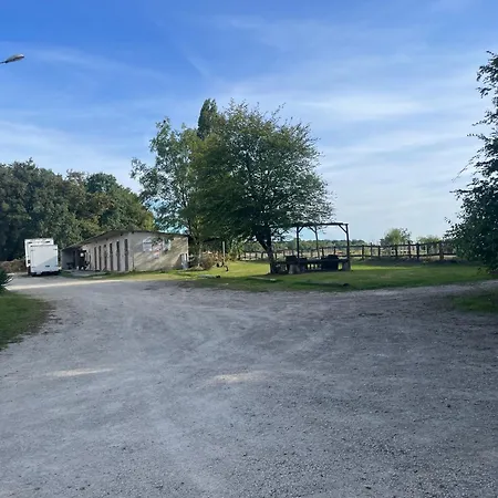 Bed & Breakfast 4 Personnes Avec Entrée Indépendante , Grand Parking, Salle De Bain, Wc 3*